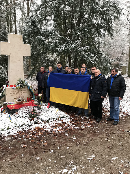 Відвідування могили С. Бандери. Мюнхен, Німеччина